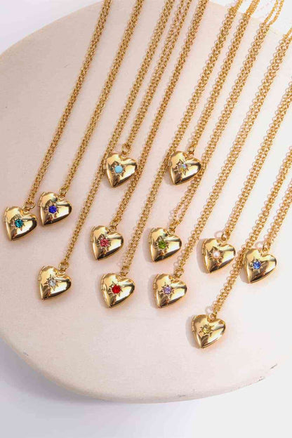 Collar con colgante chapado en oro de 14 quilates con forma de corazón y circón