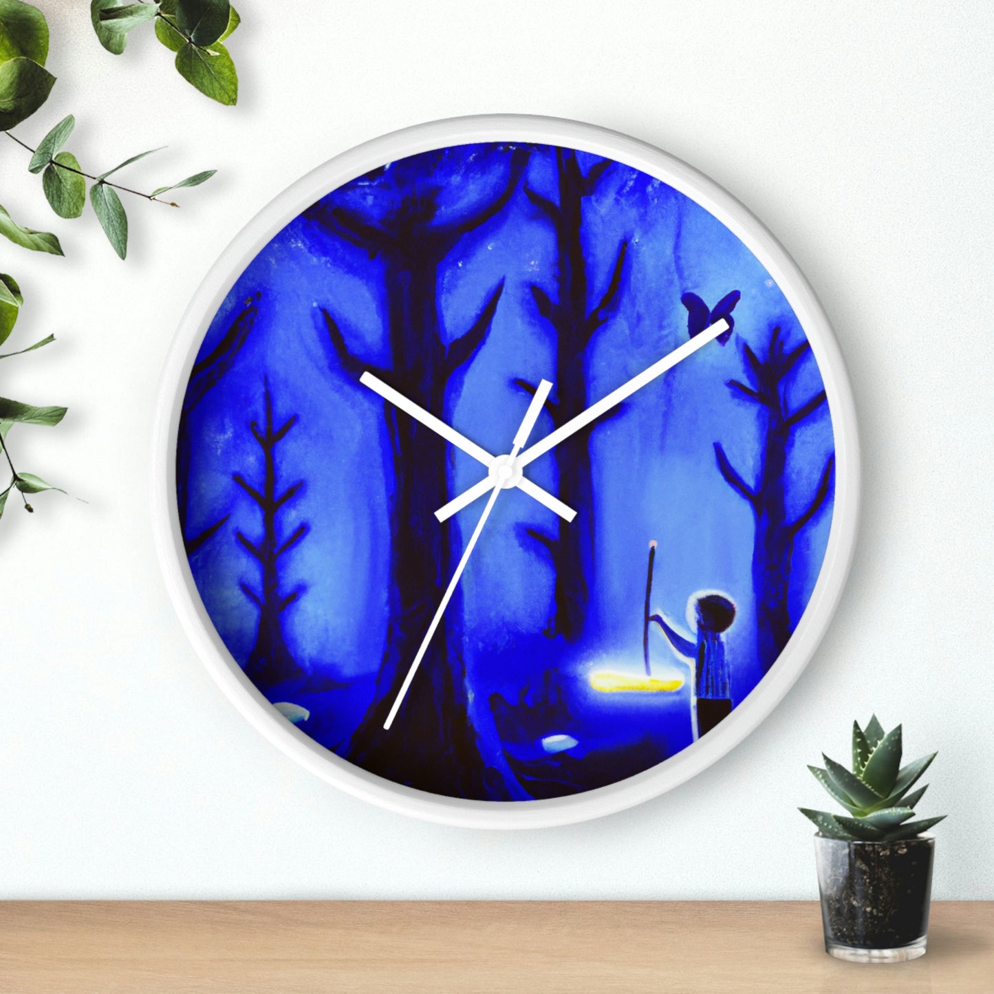 "Un viaje por el bosque iluminado por la luna" - El reloj de pared alienígena