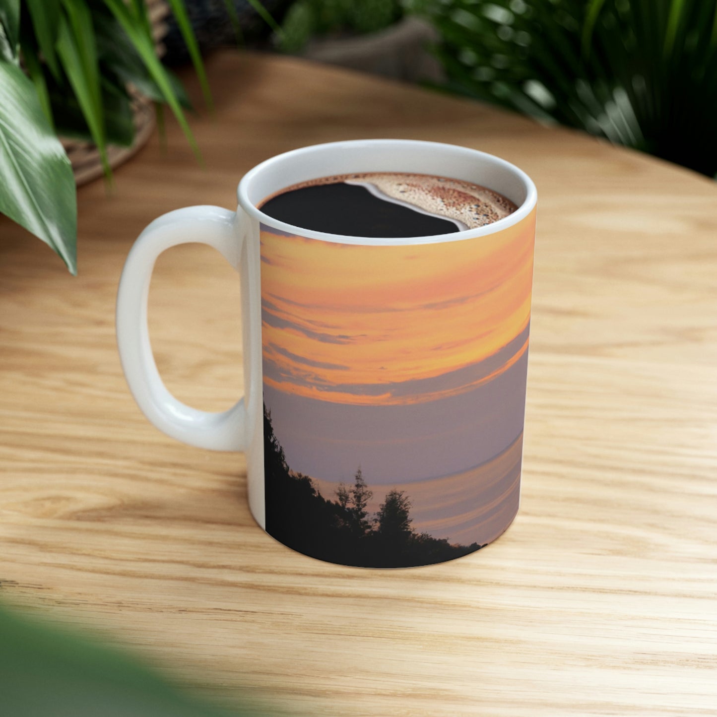 "Embracing the Evening" - The Alien Taza de cerámica 11 oz