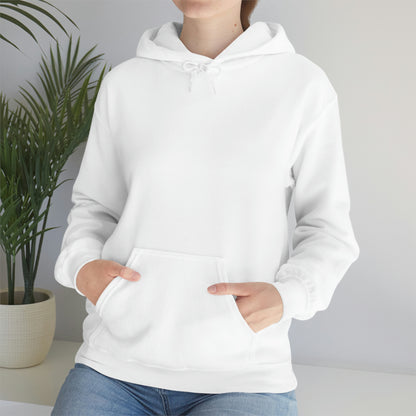 "Choque de fuego y acero en el acantilado iluminado por la luna" - La sudadera con capucha extraterrestre unisex