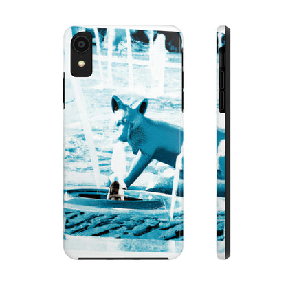 "Foxy Herumtollen im Brunnen" - Die Alien Tough Phone Cases