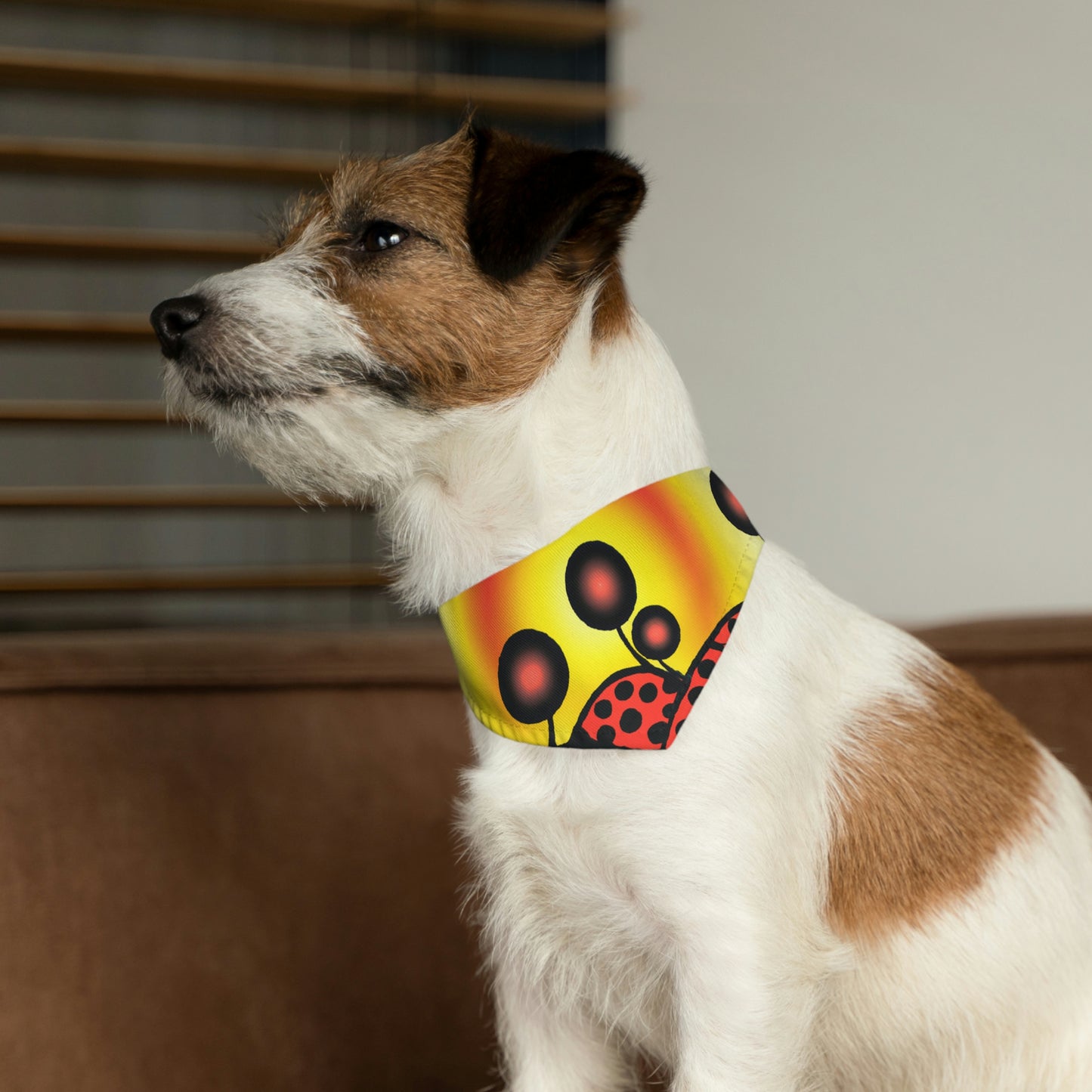 "A New Dawn's Glow" - El collar de bandana para mascota alienígena