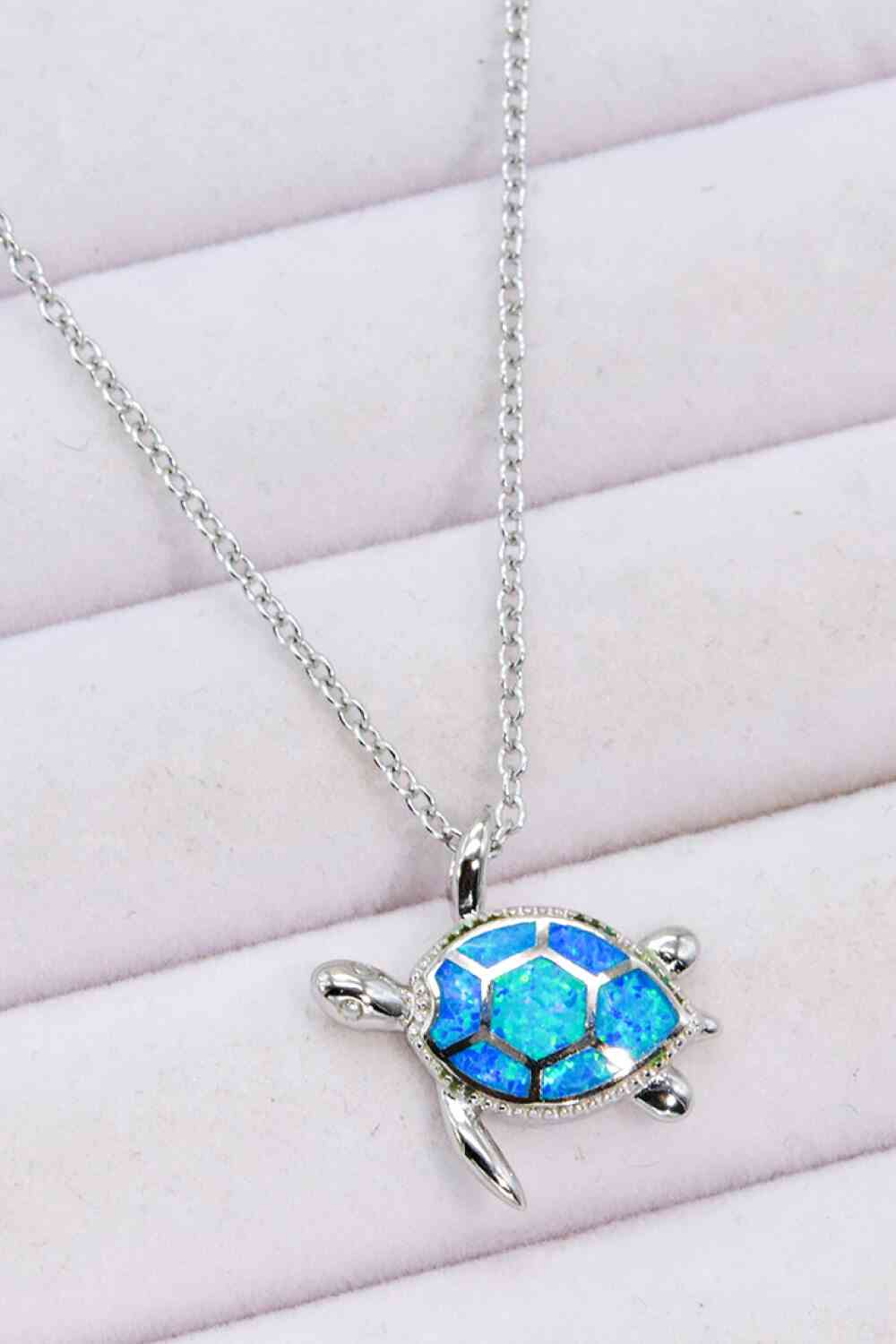 Halskette mit Opal-Schildkröten-Anhänger