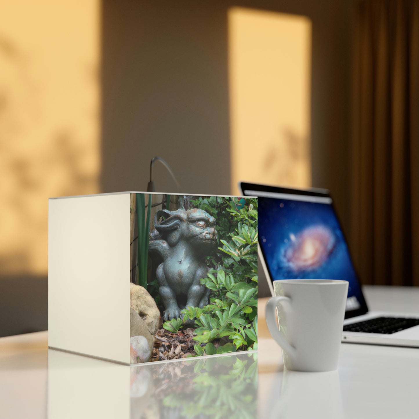 "Guardian of the Secret Garden" - The Alien Light Cube Lamp