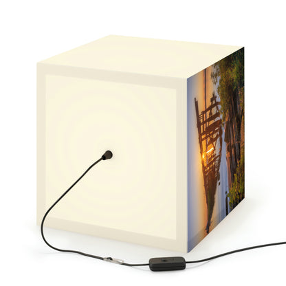 "Eternal Sunrise" - The Alien Light Cube Lamp