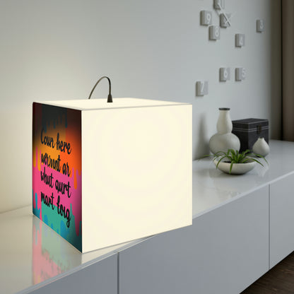 "Brave in the Face of Nightmares" - Die Alien Light Cube Lampe