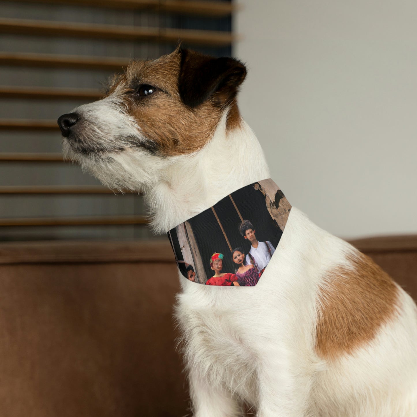 "Exploring the Forgotten Ruin" - Das Alien Pet Bandana Halsband