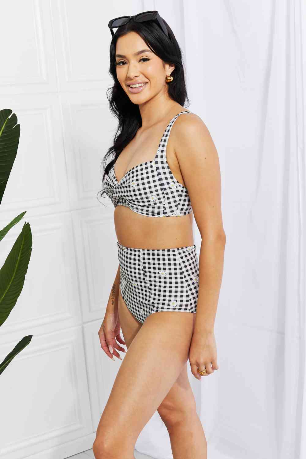 Marina West Swim Take A Dip Twist Hochhaus-Bikini in Schwarz