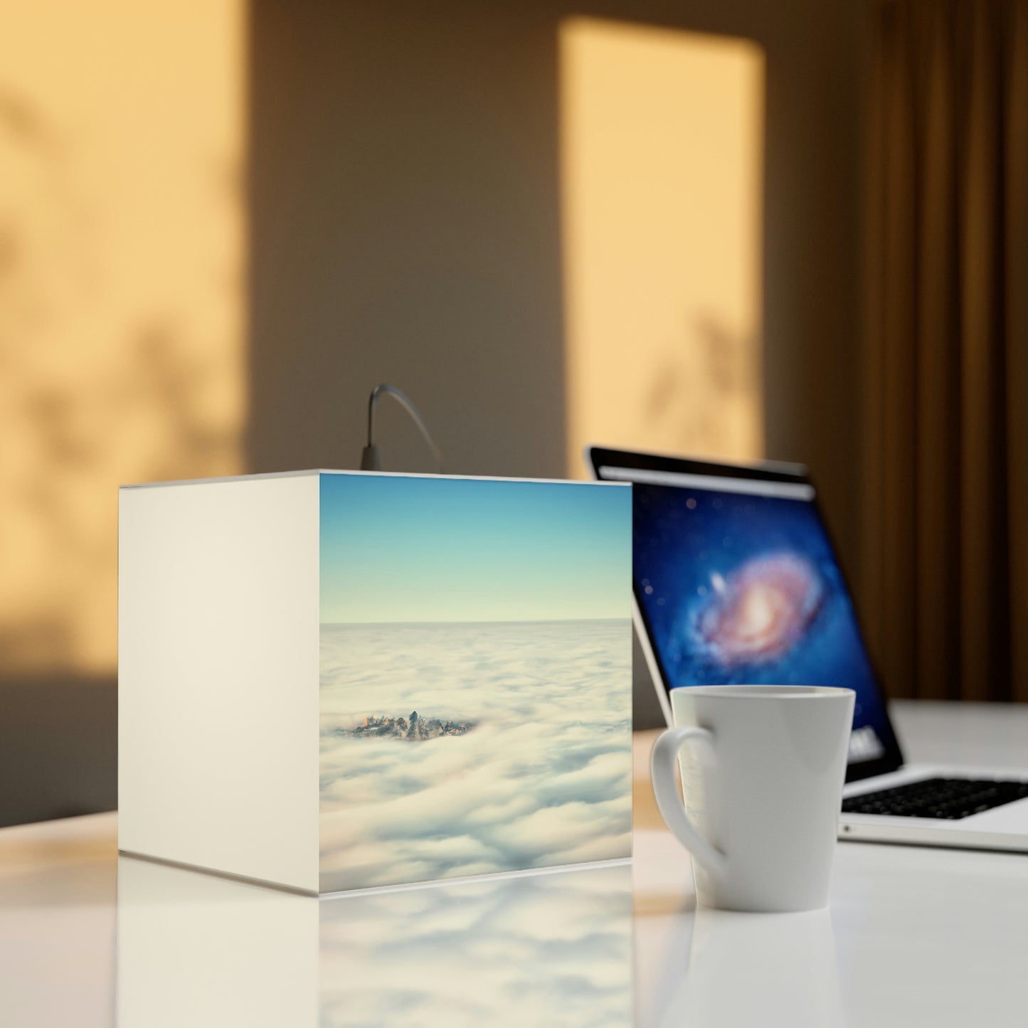 "Heaven's Horizon" - Die Alien Light Cube Lampe