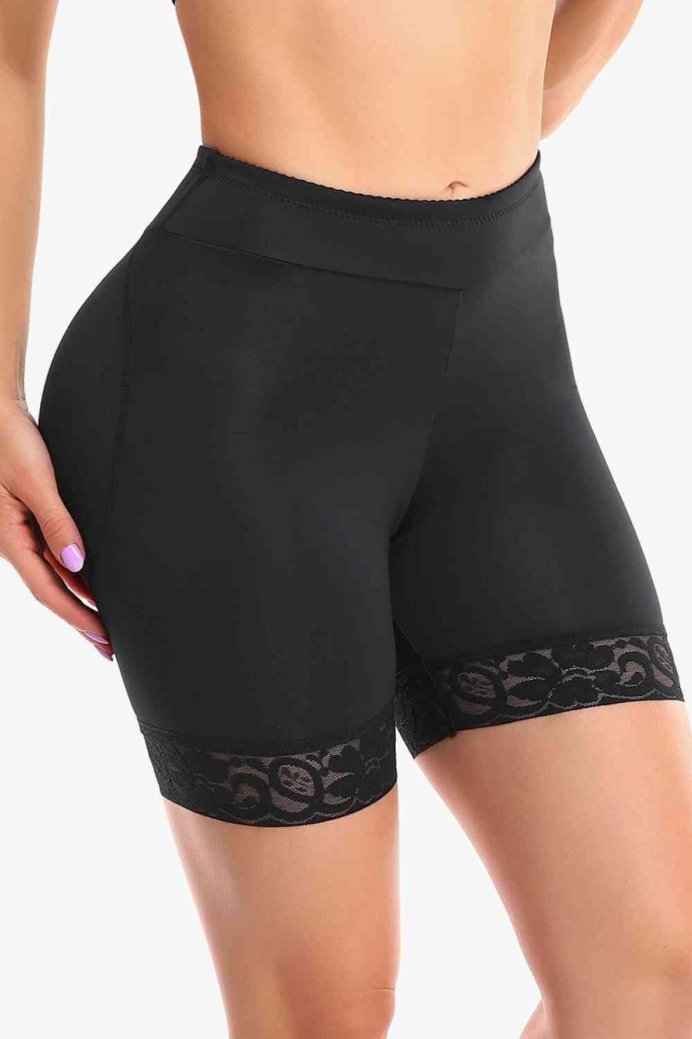 Shaping-Shorts zum Anziehen und Formen in voller Größe mit Spitzenbesatz