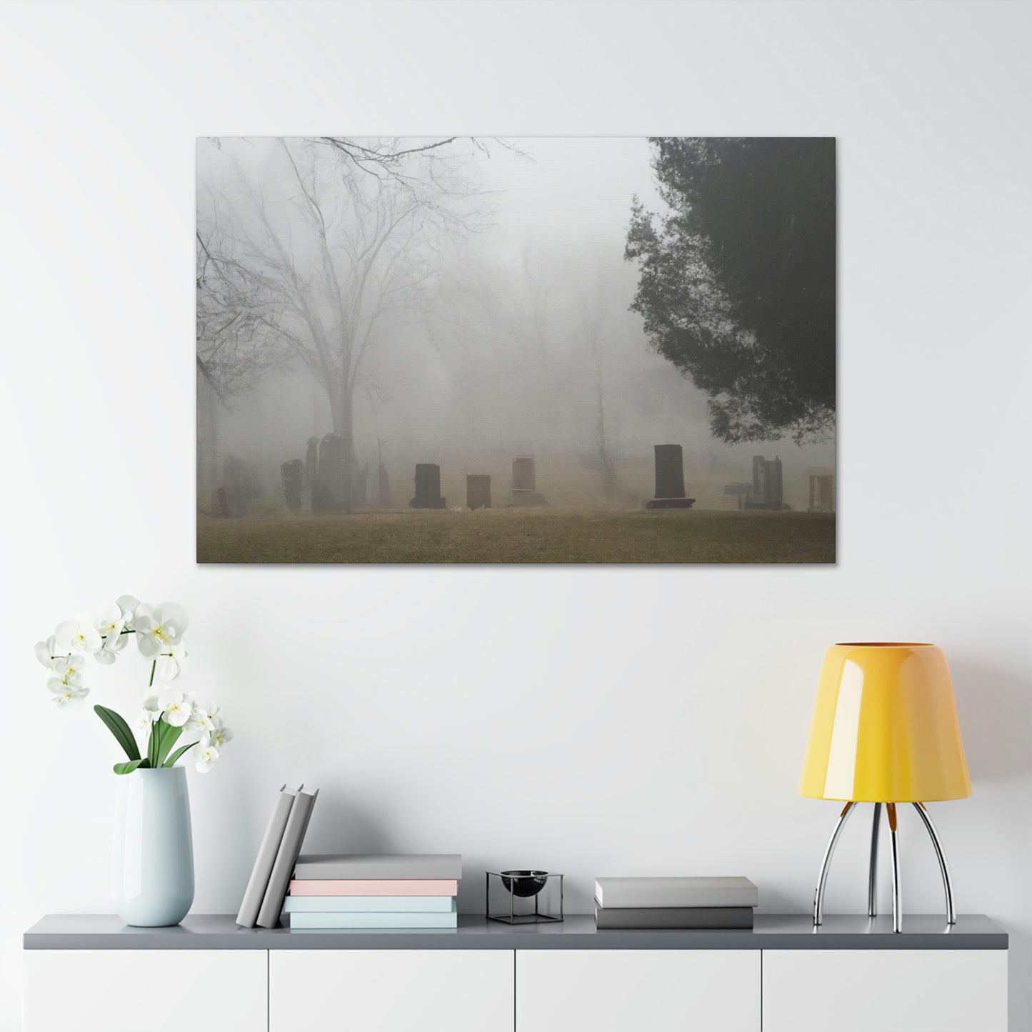 "Perdido en la niebla: un cementerio olvidado" - The Alien Canva