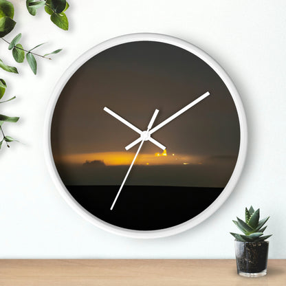 "Iluminación distante" - El reloj de pared alienígena