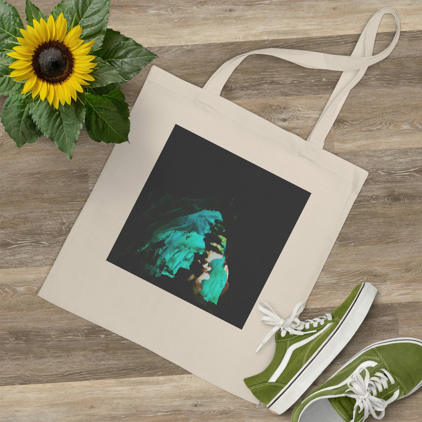 The Gleaming Relic of the Cave - The Alien Tote Bag