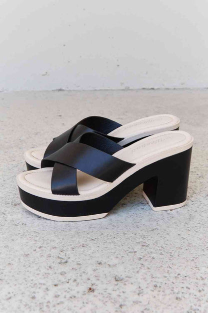 Sandalias negras con plataforma en contraste Cherish The Moments de Weeboo