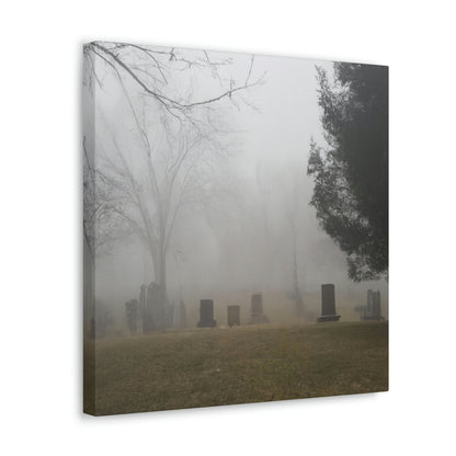 "Perdido en la niebla: un cementerio olvidado" - The Alien Canva