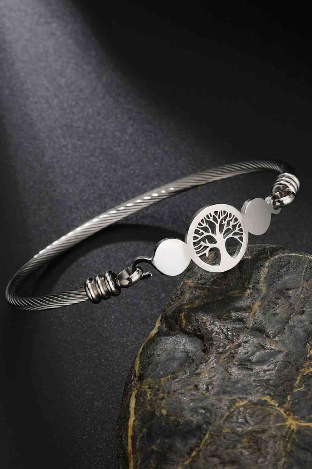 Gedrehtes Kabelarmband aus Edelstahl