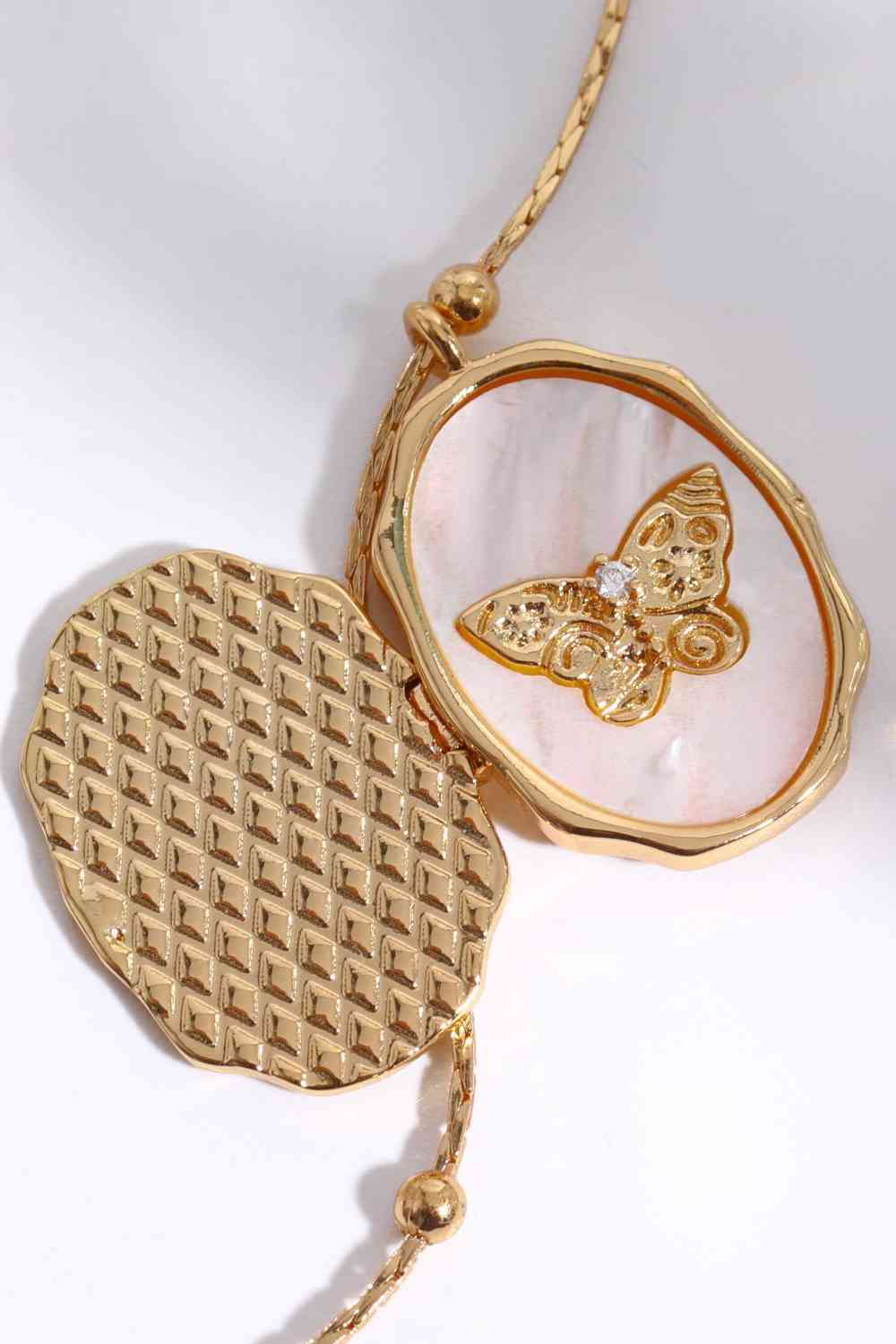 Kupfer-Halskette mit Schmetterlings-Muschel-Anhänger