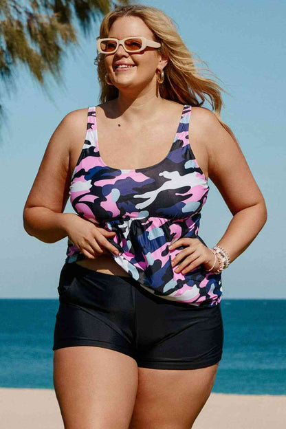 Zweiteiliges Tankini-Set mit Camouflage-Schößchen in Übergröße