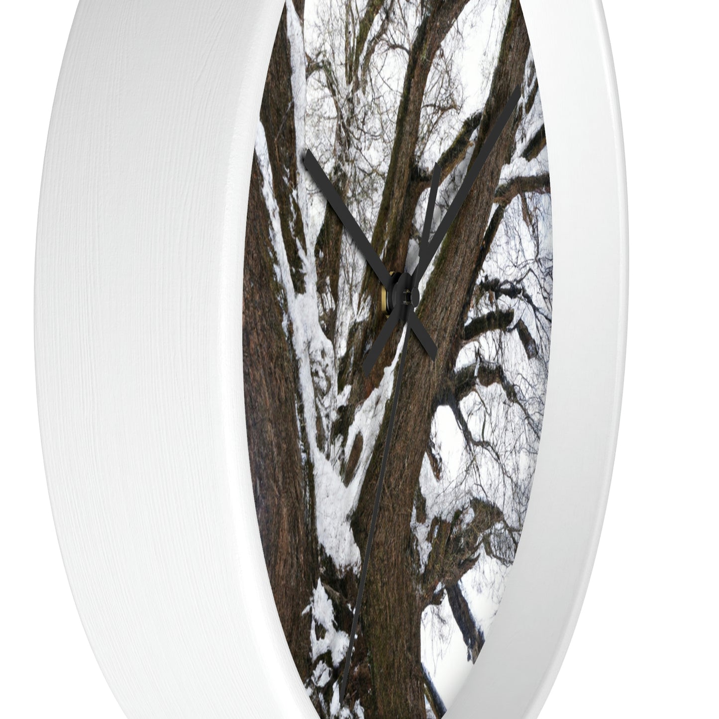 "Winter Wonderland Tree" - The Alien Wall Clock