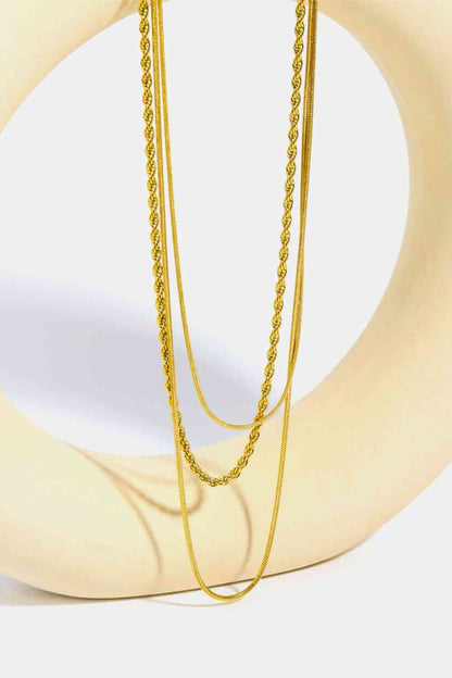 Collar de triple capa de acero inoxidable chapado en oro de 18 quilates