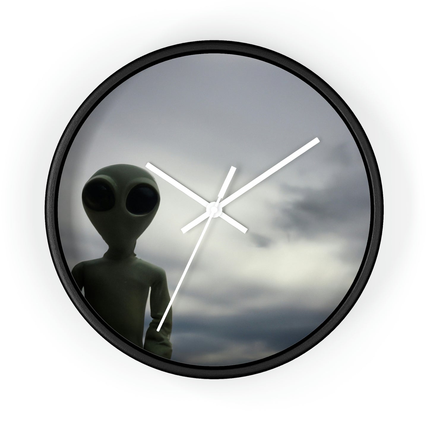 "A la deriva en el universo" - El reloj de pared alienígena