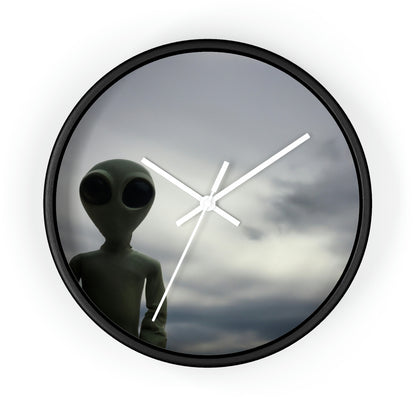 "Adrift in the Universe" - Die Alien-Wanduhr