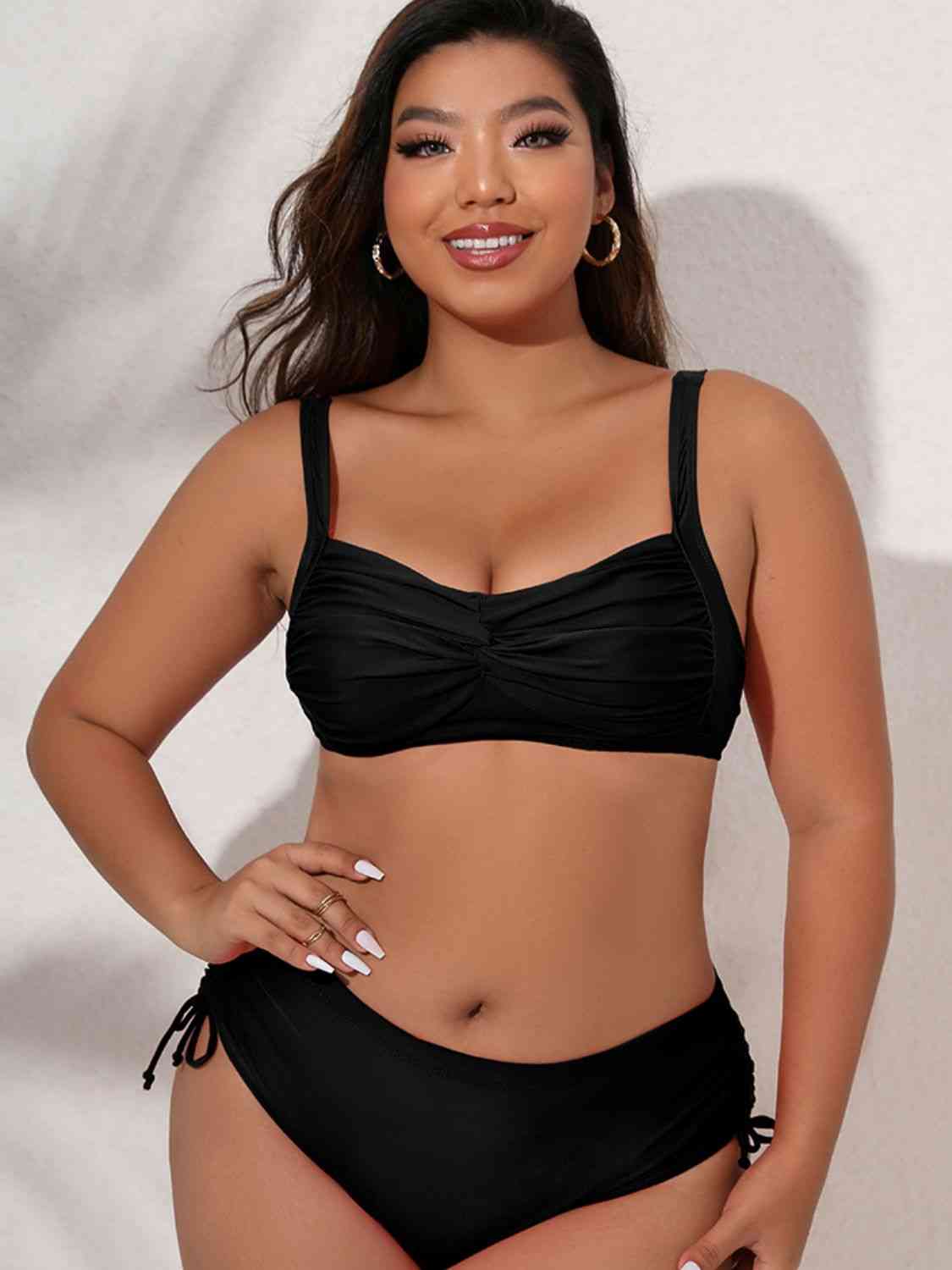 Plus-Size-Bikini-Set mit Twist-Front-Schnürung