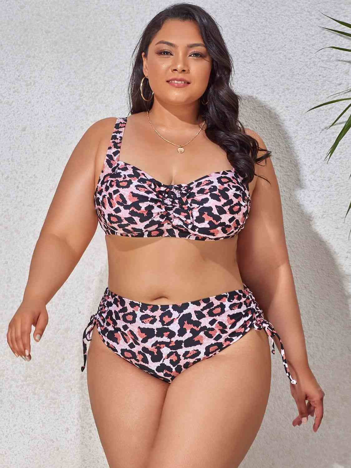 Conjunto de bikini con detalle de cordón estampado de talla grande