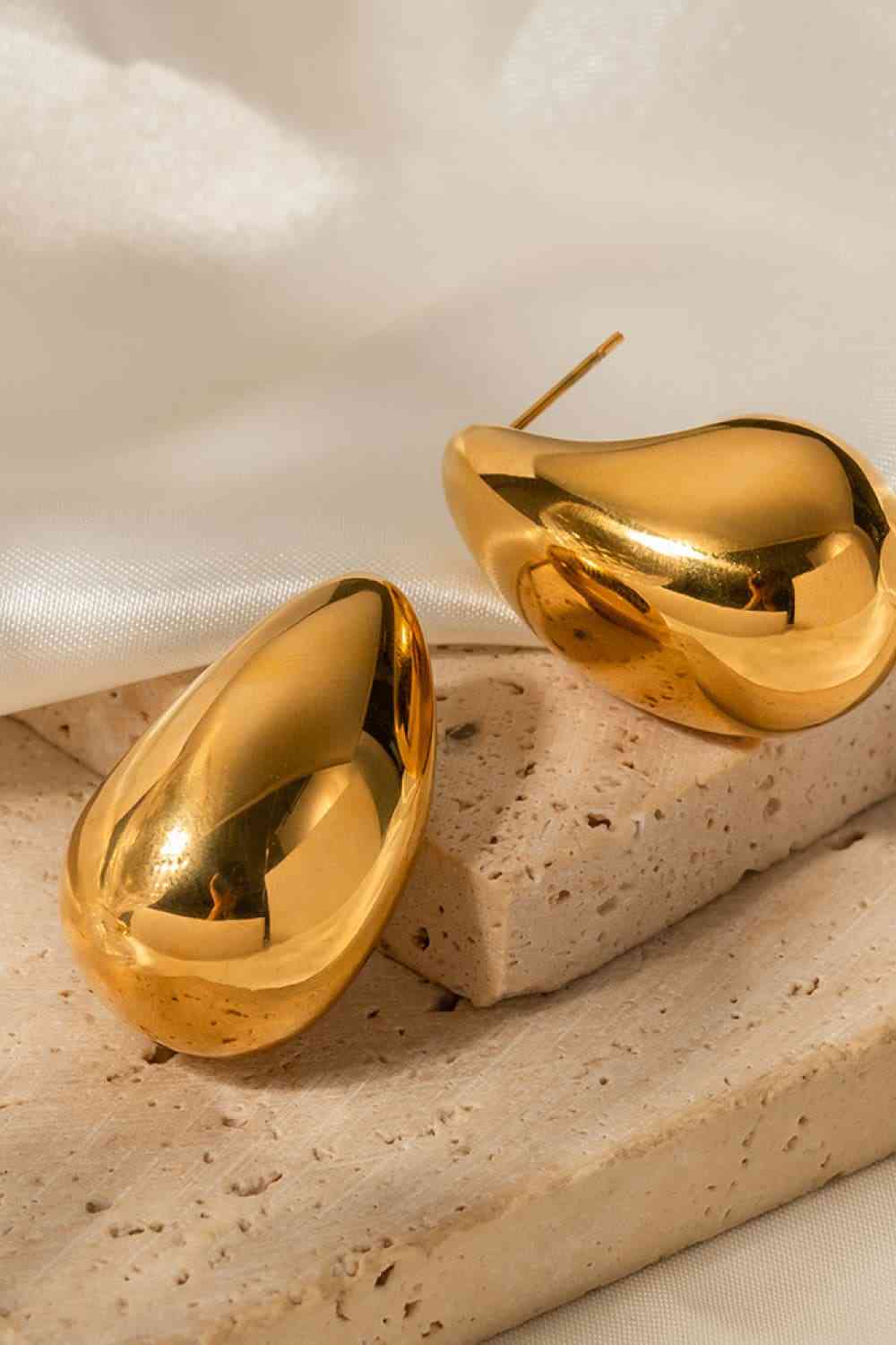 Pendientes de cobre bañados en oro de 18 quilates