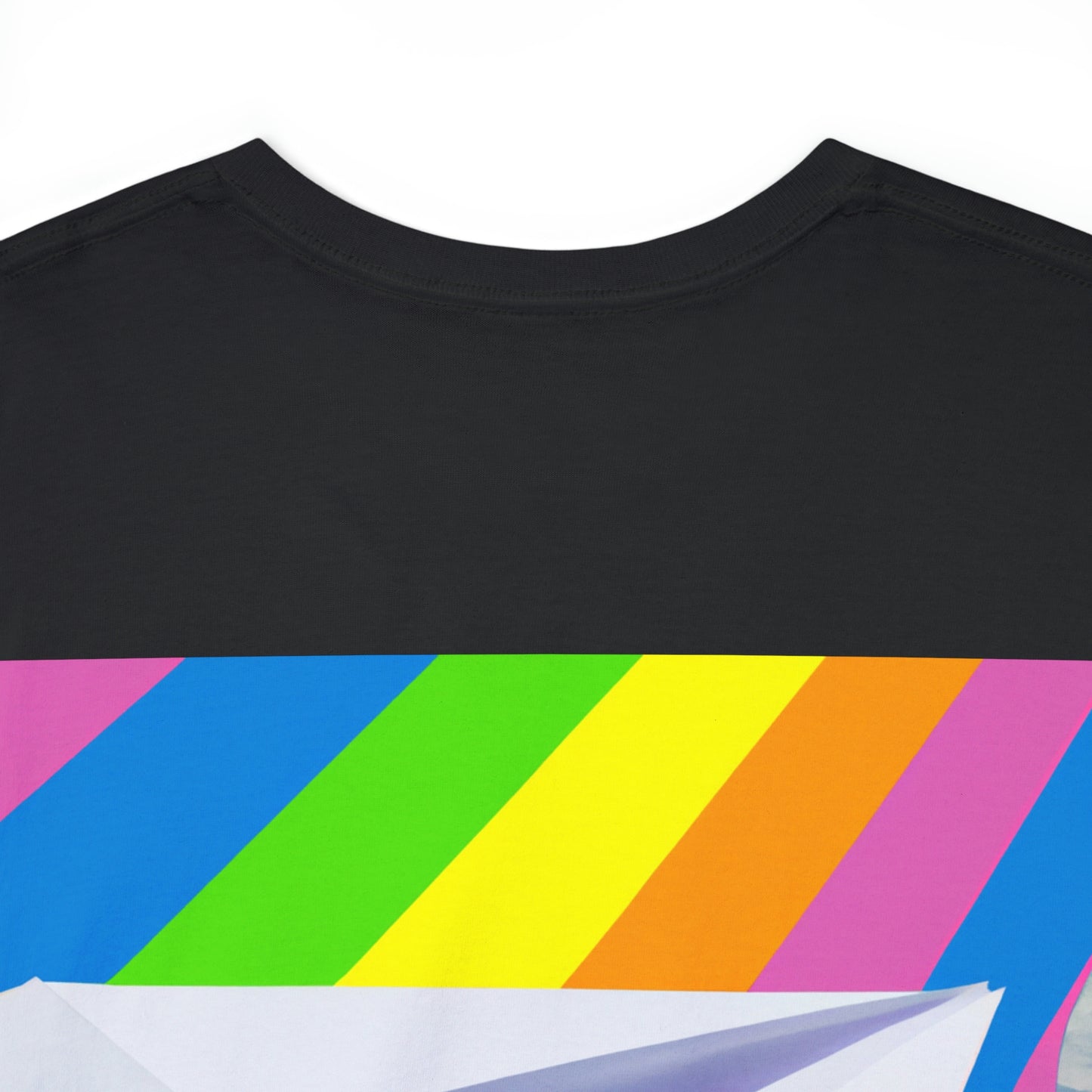 „A Flight of Color“ – Das Alien-T-Shirt