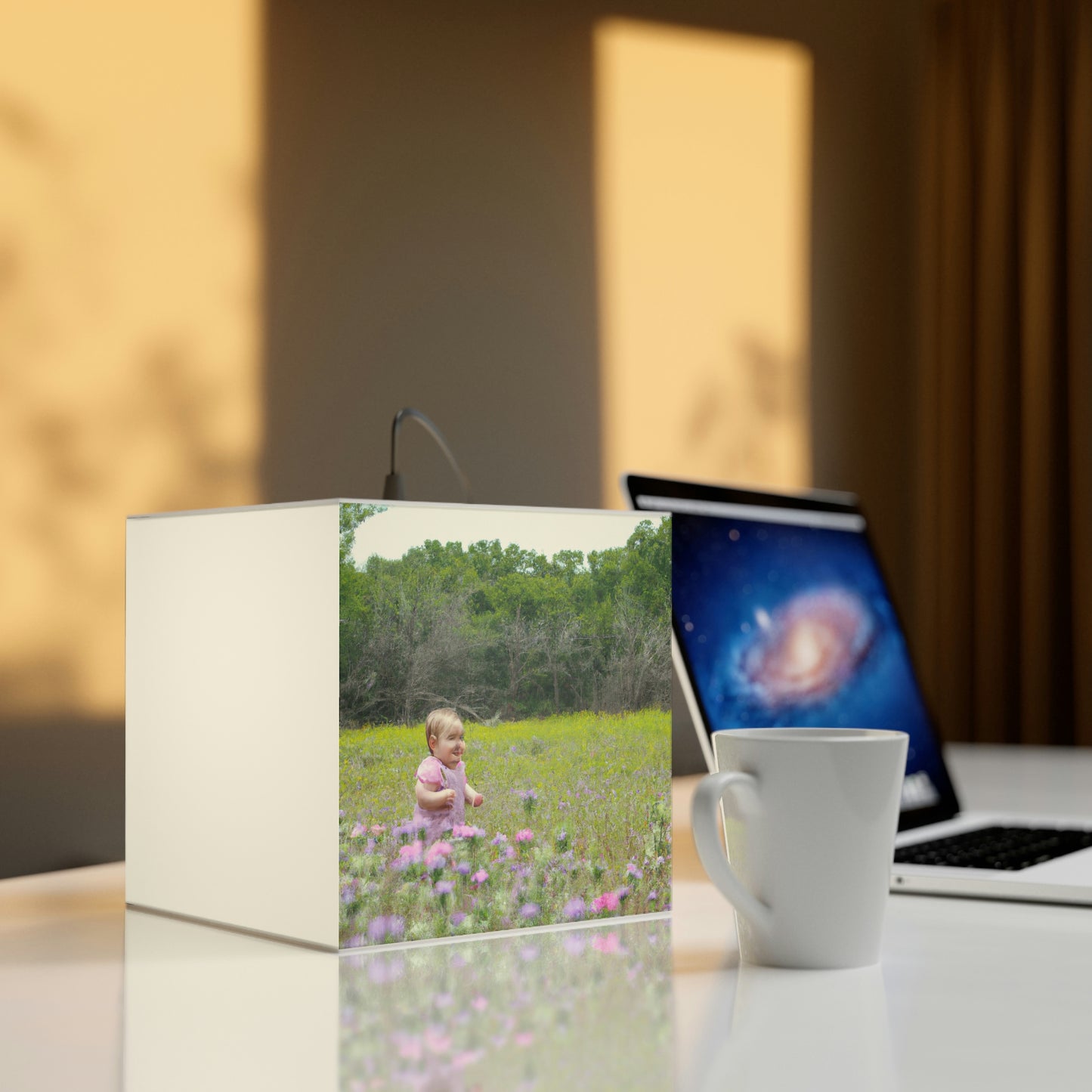 "Sun-Kissed Summer" - The Alien Light Cube Lamp