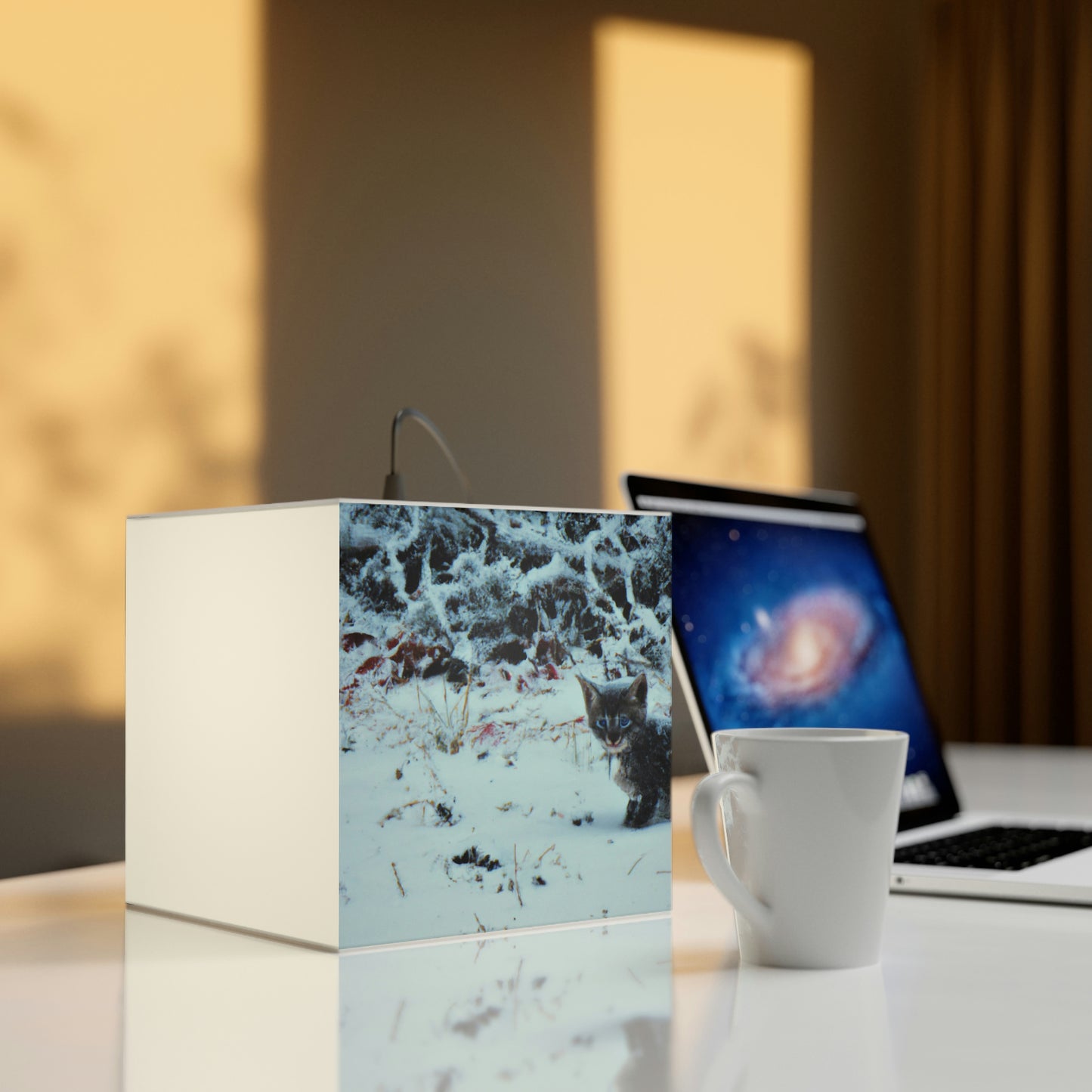 "Brave Kitten in the Frozen Storm" - The Alien Light Cube Lamp