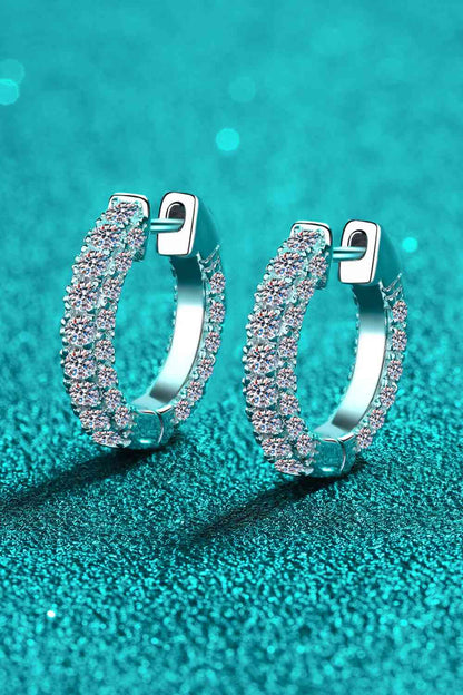 Pendientes Huggie de Moissanita de Plata de Ley 925