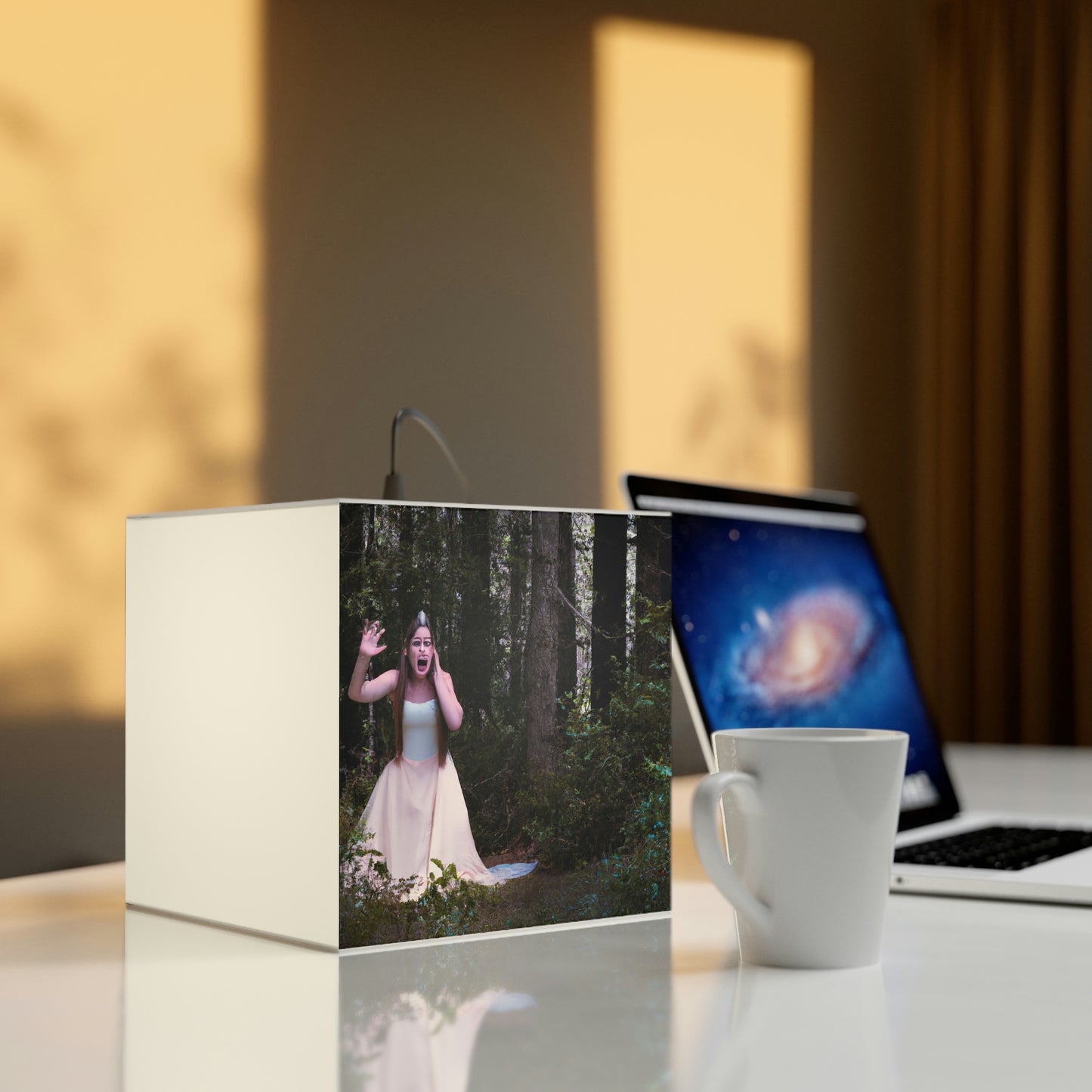 Lost Princess and the Dense Forest Tiara - The Alien Light Cube Lamp