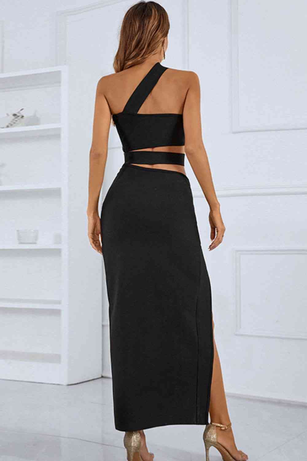 Maxikleid mit One-Shoulder-Ausschnitt vorne und Schlitz