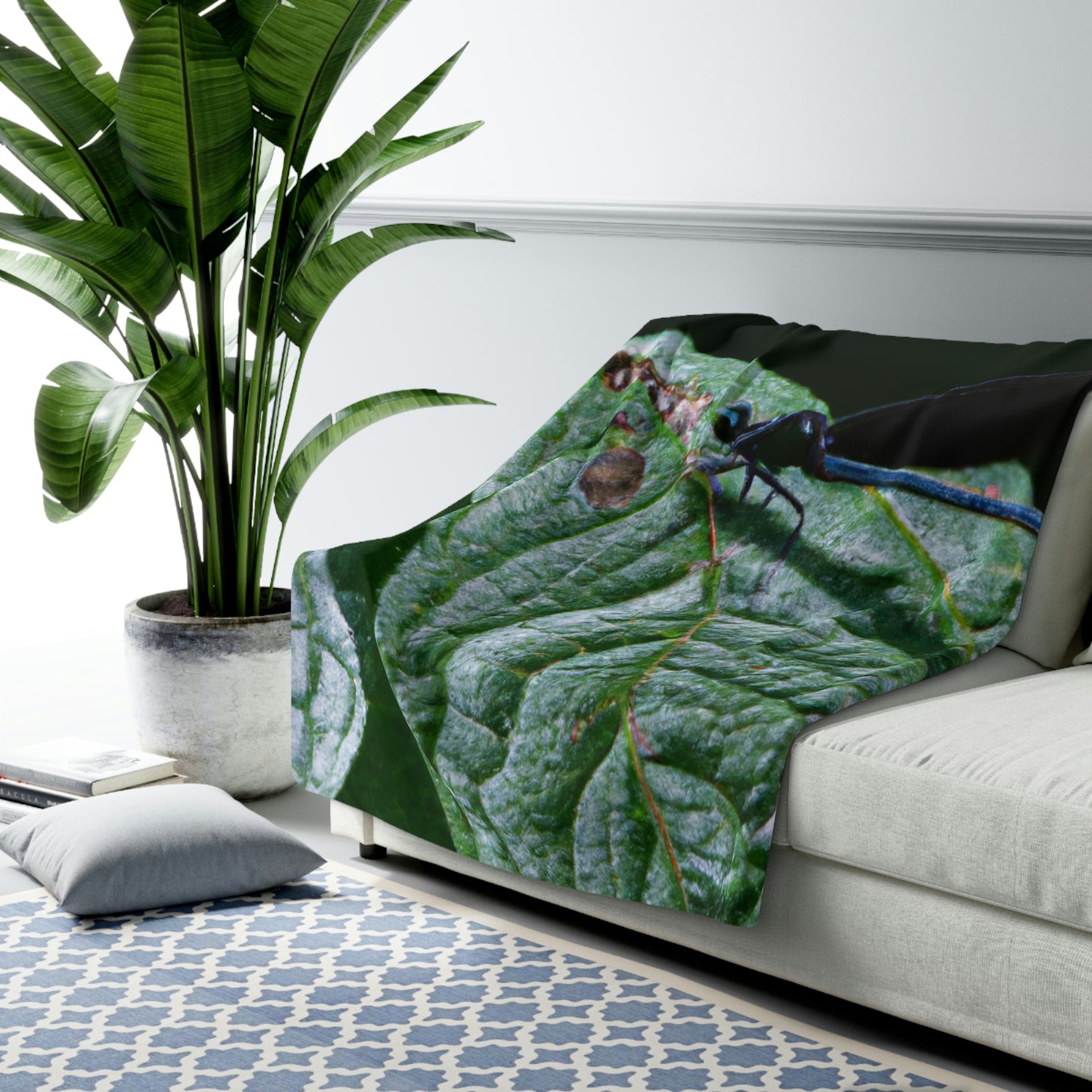 "A Moment of Transience" - The Alien Sherpa Fleece Blanket