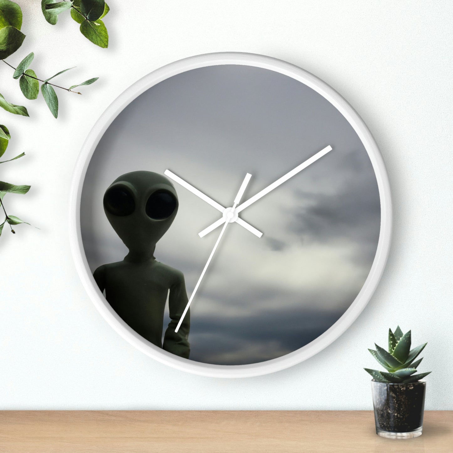 "A la deriva en el universo" - El reloj de pared alienígena