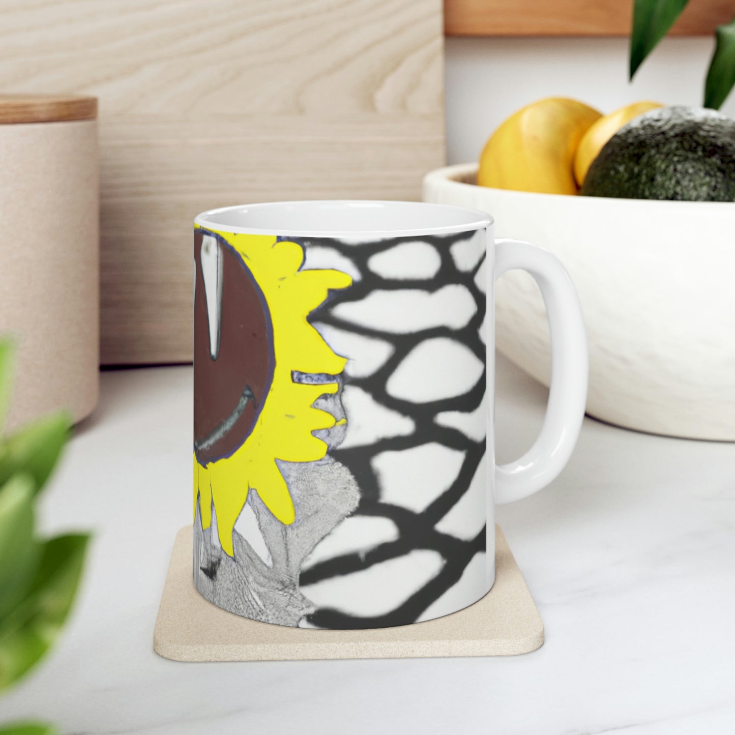 "Un girasol que se marchita en un campo reseco" - Taza de cerámica The Alien 11 oz