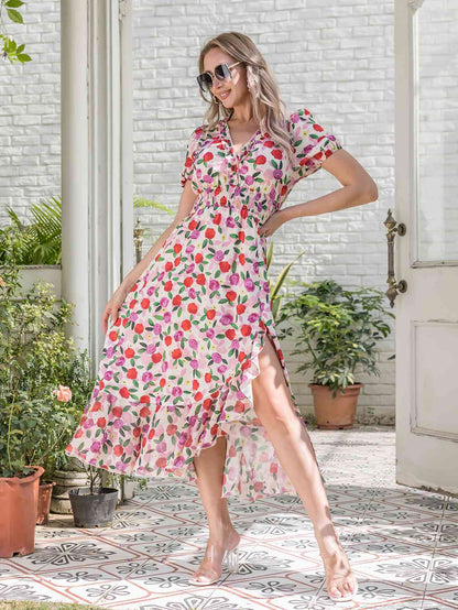 Vestido floral con ribete de volantes y dobladillo con volantes