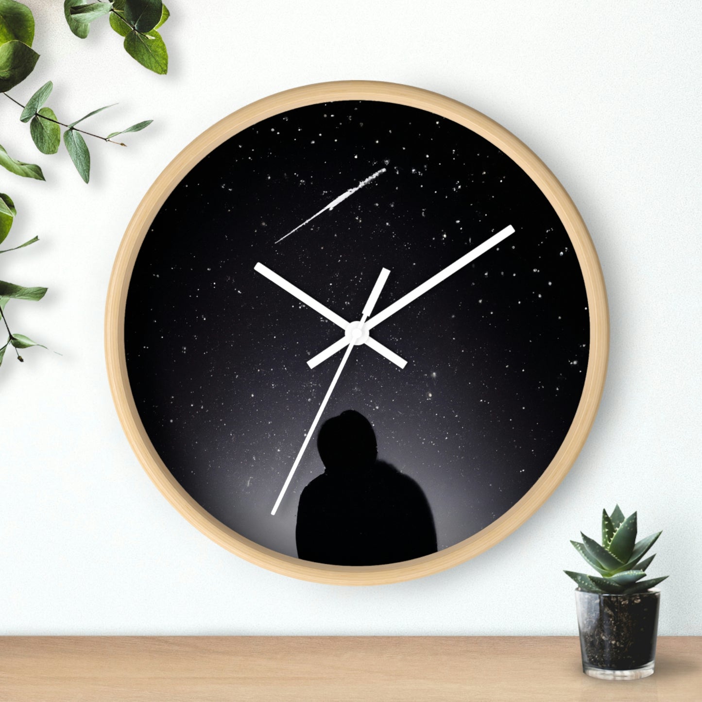 "Un deseo en los cielos" - El reloj de pared alienígena