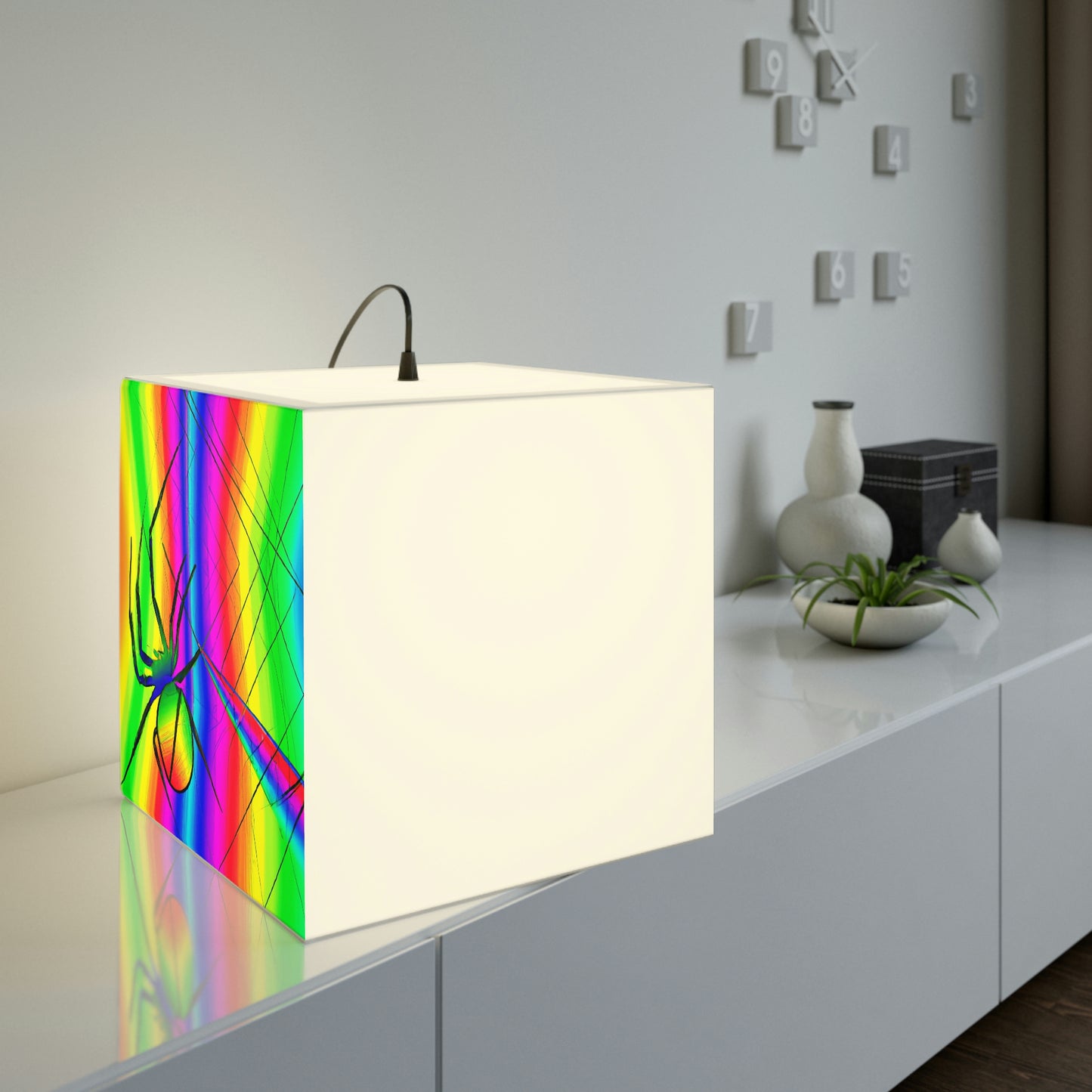 "A Spinnerette's Prismatic Web" - Die Alien Light Cube Lampe