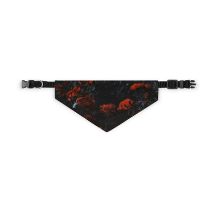 "Inferno of Blossoms" - Das Alien Pet Bandana Halsband