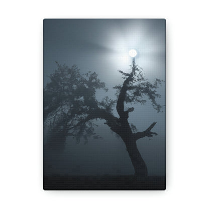 "Un centinela que brilla en la niebla" - The Alien Canva