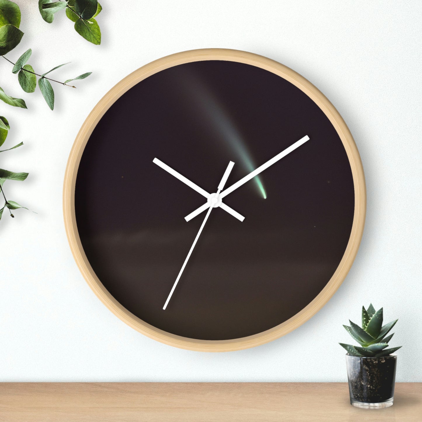 "Resplandor celestial" - El reloj de pared alienígena