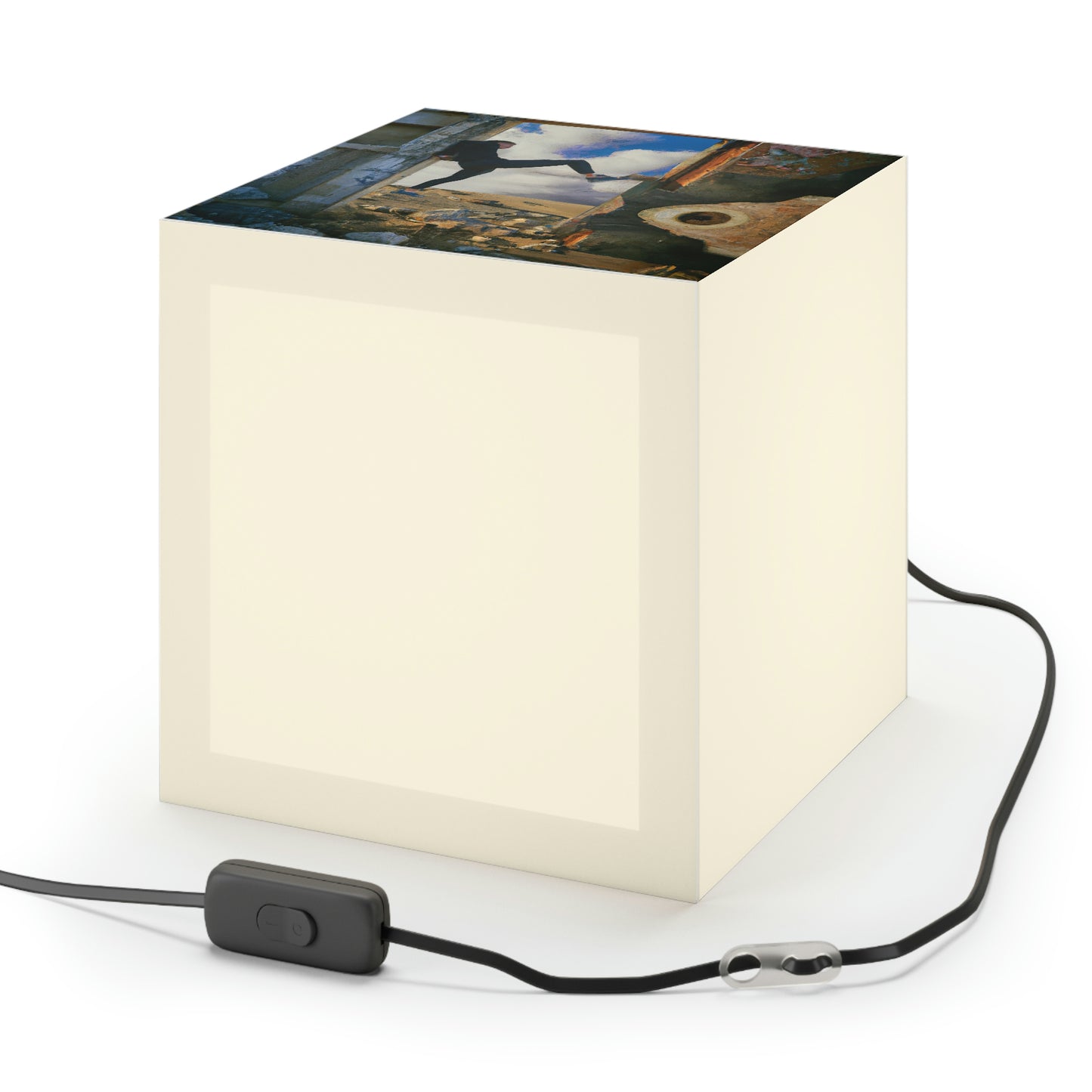 "A Journey Into Forgotten Relics" - The Alien Light Cube Lamp