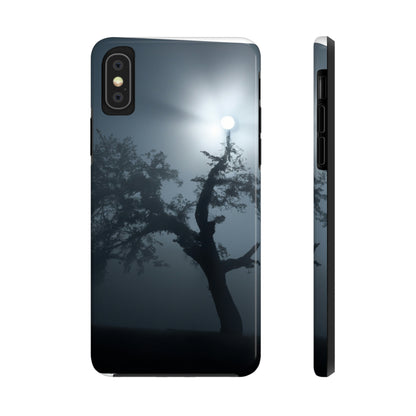 "Ein leuchtender Wächter im Nebel" - Die Alien Tough Phone Cases