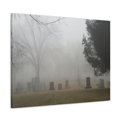 "Perdido en la niebla: un cementerio olvidado" - The Alien Canva