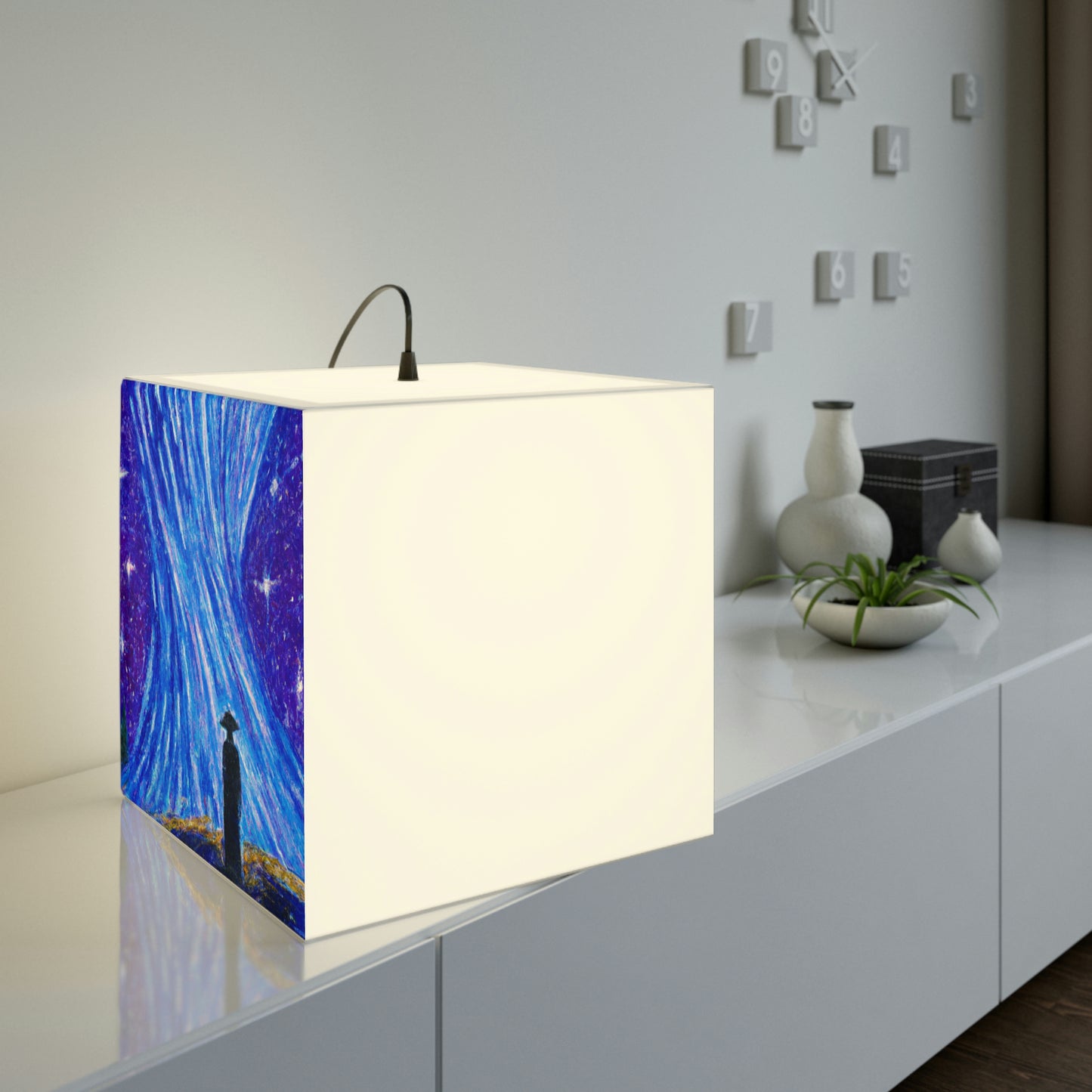 „A Starlit Solace“ – Die Alien Light Cube Lampe