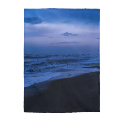 "The Dusky Horizon" - The Alien Velveteen Plush Blanket