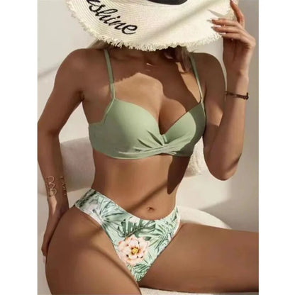 Nuevo Bikini Sexy de cintura baja, tres piezas de malla, manga larga, chal, blusa, cuerpo dividido, estampado ajustado, traje de baño pequeño y fresco para playa